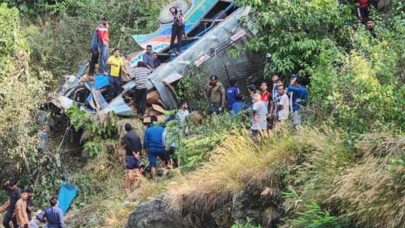 ভারতের উত্তরাখণ্ডে বাস দুর্ঘটনায় নিহত ৩৬