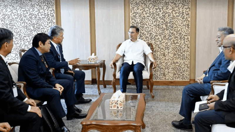প্রধানমন্ত্রীর সঙ্গে জাপানের প্রতিনিধিদলের সাক্ষাৎ