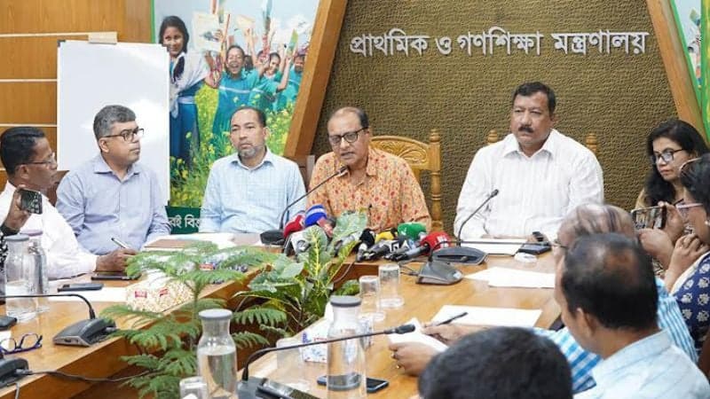 প্রাথমিক বিদ্যালয়ে ছুটি কমানোর পরিকল্পনা করছে সরকার