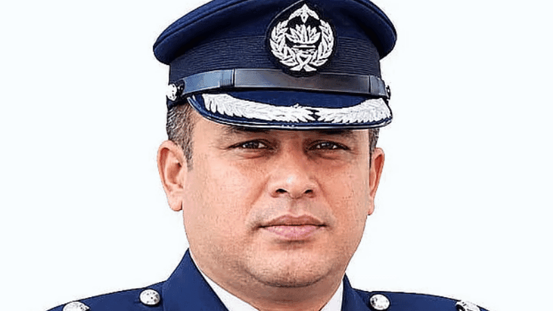 ক্যান্টনমেন্ট থানার সেই ওসিকে রাষ্ট্রদ্রোহ মামলায় গ্রেপ্তার দেখিয়ে আদালতে তুলল পুলিশ