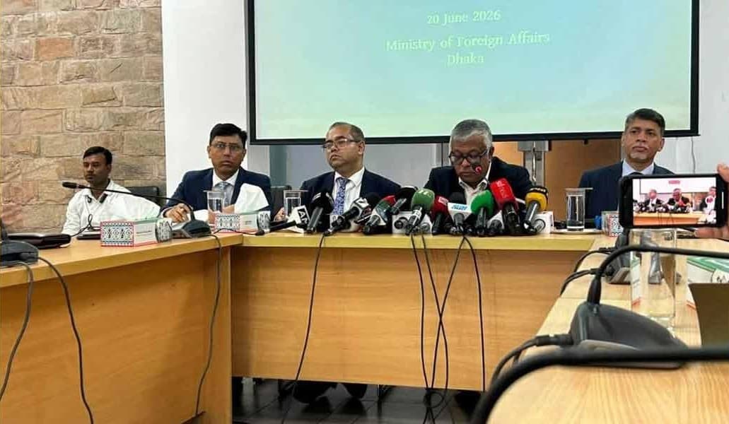 মালয়েশিয়া-চীন সফরে প্রধানমন্ত্রীর সঙ্গে ২৮ সদস্যের প্রতিনিধি দল