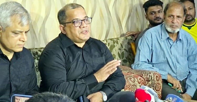 নাঈমকে হেনস্তার ঘটনায় বাসায় গিয়ে দুঃখ প্রকাশ করলেন সিএমপি কমিশনার