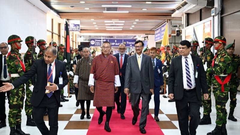 ঢাকা ছাড়লেন ভুটানের প্রধানমন্ত্রী