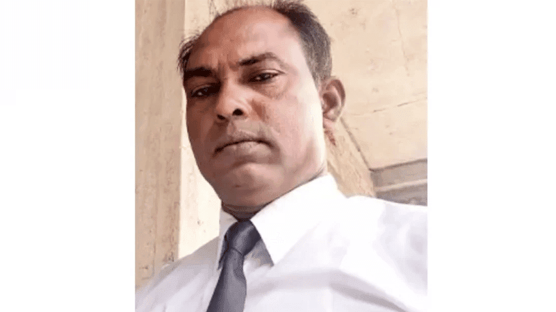 গ্রেপ্তারি পরোয়ানা জারির পর নিজের আইনজীবীকে কোপালেন আসামি