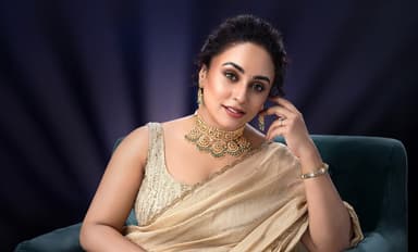 ছাত্র আন্দোলন নিয়ে পোস্ট, ইনস্টাগ্রামে ৩ লাখ অনুসারী হারালেন পার্ল মানি