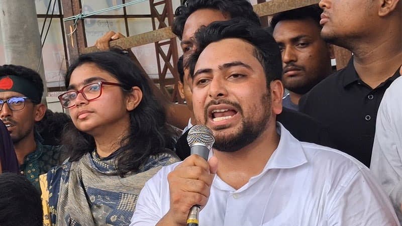 বাংলাদেশ চলবে জুলাই গণ অভ্যুত্থানের পথে: নাহিদ