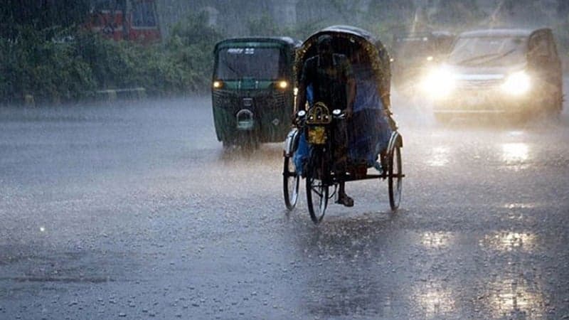 বঙ্গোপসাগরে লঘুচাপ, চার বিভাগে ভারী বৃষ্টির পূর্বাভাস