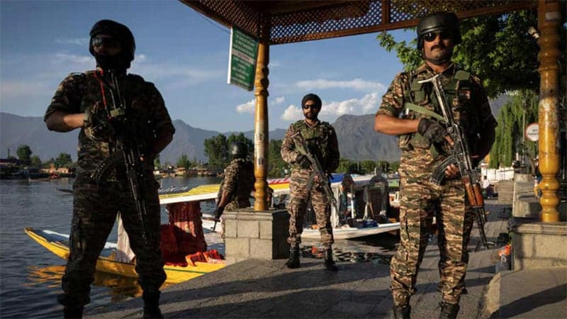 আফগানিস্তানে পাকিস্তানের বিমান হামলায় নিহত ১২