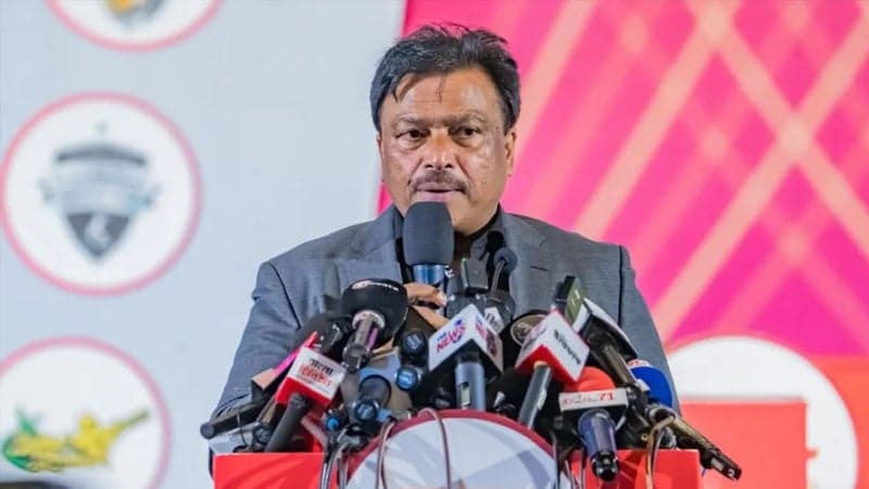 বিসিবি সভাপতির পদ হারালেন ফারুক