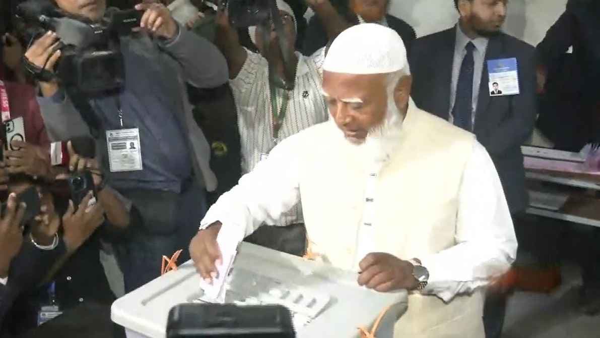 মিরপুরে ভোট দিলেন জামায়াতের আমির