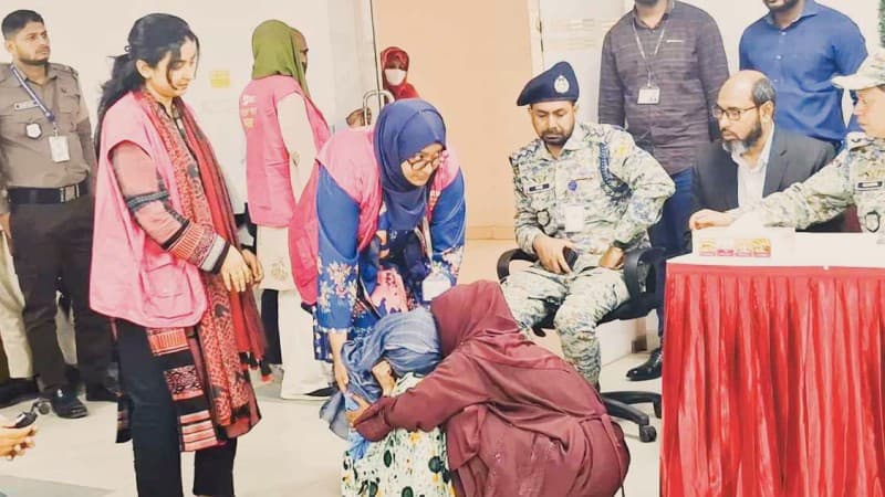 সৌদি ফেরত এক নারী অন্তঃসত্ত্বা, অন্যজন মানসিক ভারসাম্যহীন