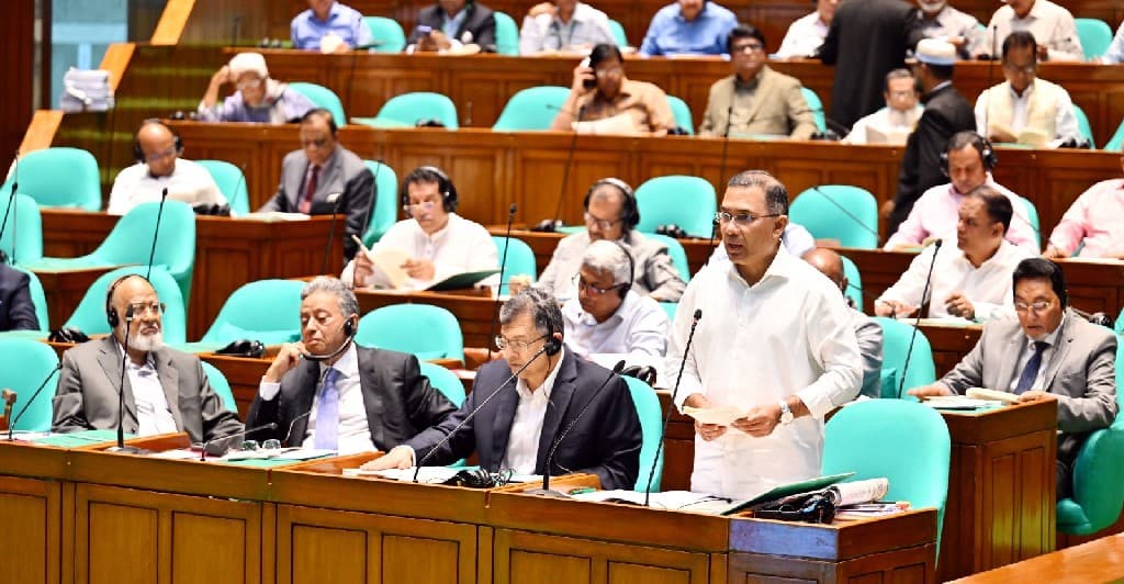 বাপেক্সকে কার্যত দুর্বল করে রাখার কারণেই বর্তমান জ্বালানি সংকট: প্রধানমন্ত্রী