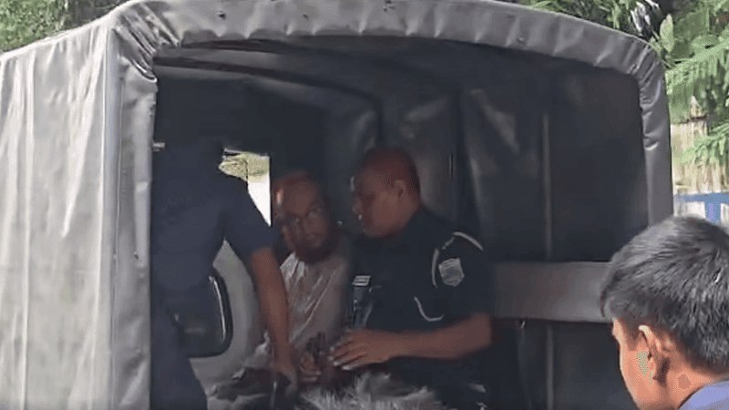 প্রধান শিক্ষকের বিরুদ্ধে ছাত্রীকে কুপ্রস্তাবের অভিযোগ, প্রতিবাদে শিক্ষার্থীদের মিছিল