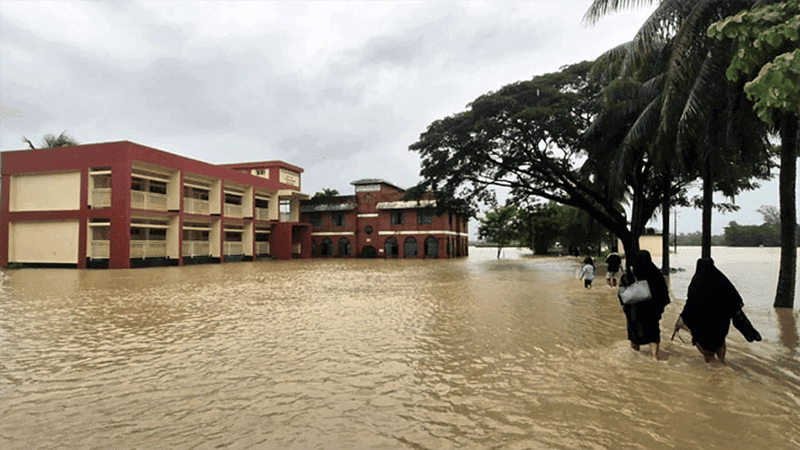 বন্যা ও পাহাড়ধসে কক্সবাজারে রোহিঙ্গাসহ নিহত ৩২, ক্ষতিগ্রস্ত ১৬১৩ বসতবাড়ি