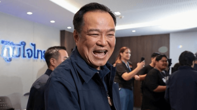 থাইল্যান্ডের নির্বাচনে অনুতিনের জয় দাবি