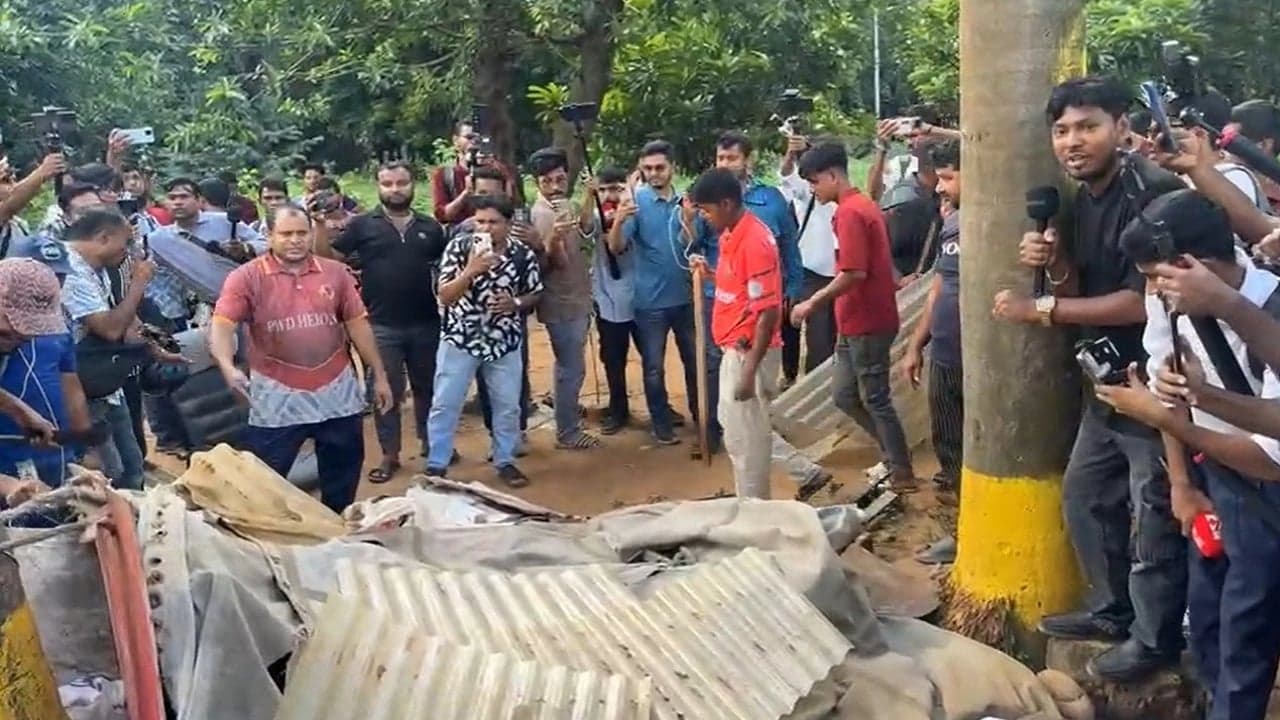 সোহরাওয়ার্দী উদ্যানে রাজীব শাহের কথিত ‘ভাসমান মসজিদ’ উচ্ছেদ
