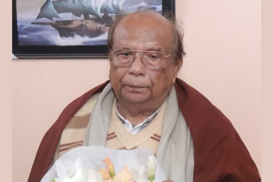 সাবেক পানিসম্পদমন্ত্রী রমেশ চন্দ্রকে ‘আটক’