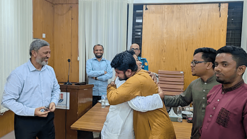 ছাত্রদল-ছাত্রশিবিরের সমঝোতা, হলে উঠলেন শিবিরের নেতা-কর্মীরা