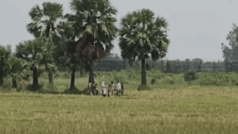 সাপাহার সীমান্তে ফের পুশ ইনের চেষ্টা,  বিজির বাধায় শূন্যরেখায় আটকা পড়ল ৯ জন