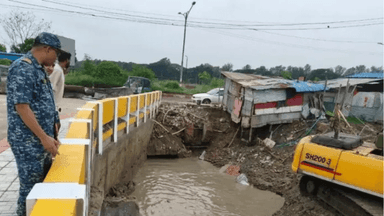 বিমানবন্দরের রানওয়ের জলাবদ্ধতা কমাতে খাল খনন করছে চট্টগ্রাম বন্দর