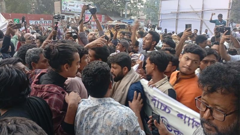 ‘গানের আর্তনাদ’ অনুষ্ঠানে ‘জুলাই মঞ্চের’ হামলা