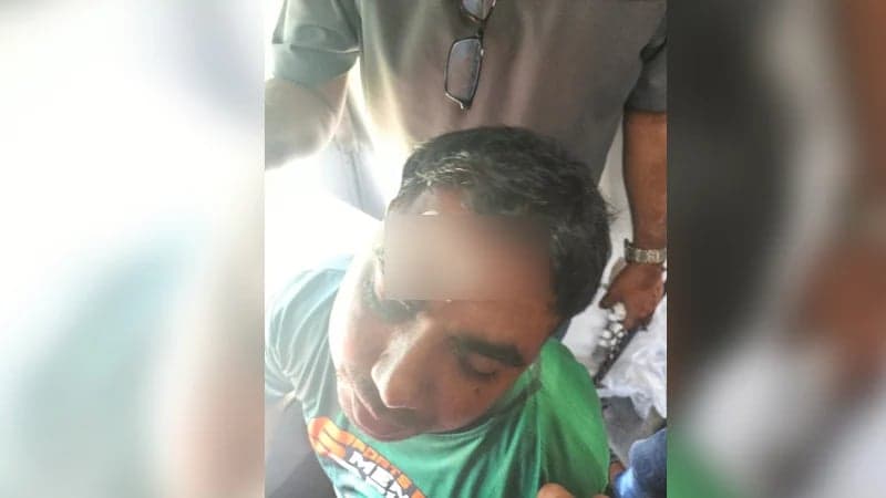 কক্সবাজার এক্সপ্রেস ট্রেনে পাথর নিক্ষেপ, জানালার কাচ ভেঙে যাত্রী আহত