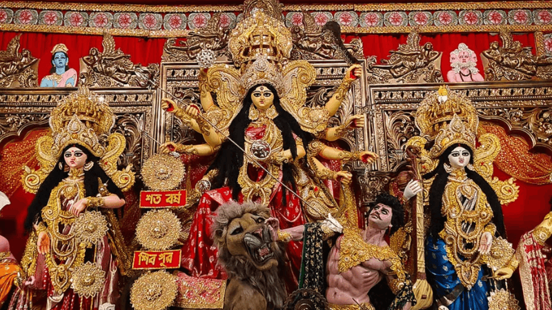 বোধনের মধ্য দিয়ে শারদীয় দুর্গোৎসবের আনুষ্ঠানিক সূচনা আজ