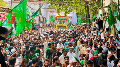 চট্টগ্রামে ৫৫তম জশনে জুলুস শুরু, লাখো মানুষের ঢল