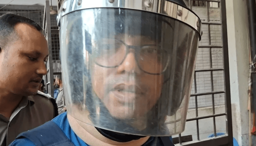 হাঁটিয়ে ৬ তলায় ওঠানো ও পেছনে হাতকড়া পরানো নিয়ে বিচারকের কাছে পলকের ক্ষোভ