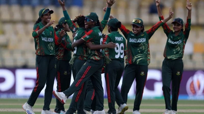 পাকিস্তানকে উড়িয়ে বিশ্বকাপে দারুণ শুরু বাংলাদেশের মেয়েদের