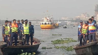 নারায়ণগঞ্জে বাল্কহেড ও নৌ-পুলিশের নৌযানের সংঘর্ষ, পুলিশ সদস্যের মৃত্যু