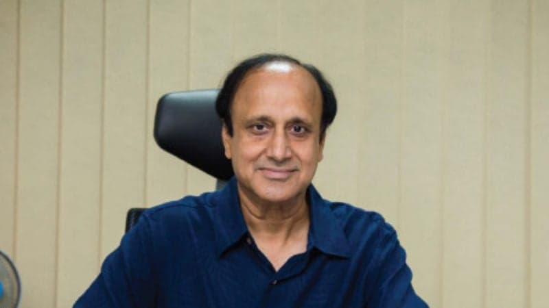 বাংলাদেশ ব্যাংকের কমিটি থেকে সাদিক আহমেদের পদত্যাগ, নীতি সুদহার কমানোর সভা স্থগিত