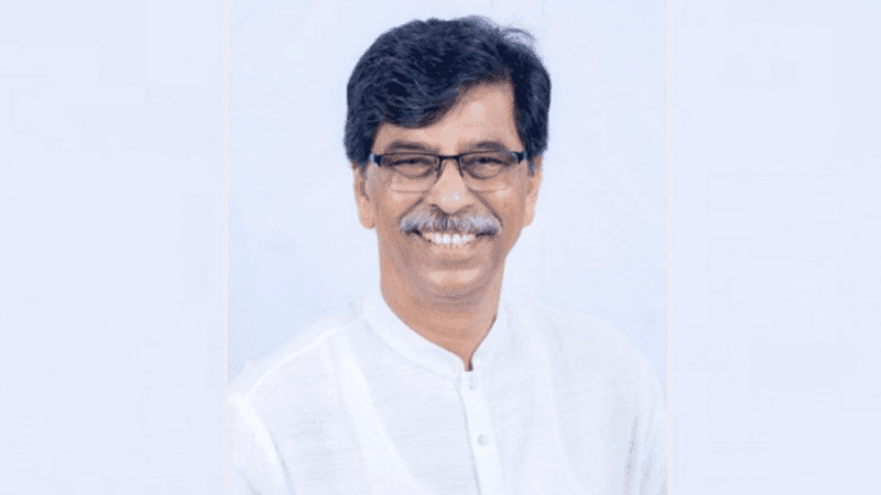 পাম্পে তেল না পেয়ে কৃষিমন্ত্রীকে কৃষকের ফোন