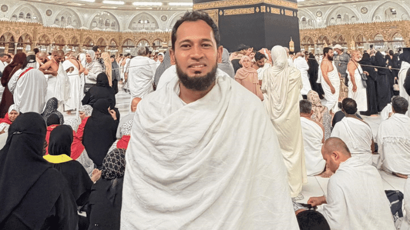 মুশফিক রাতের ফ্লাইটে দেশে ফিরছেন: ক্রীড়া প্রতিমন্ত্রী