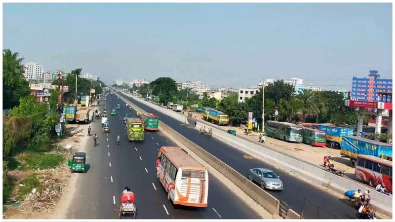 বিএনপিসহ সমমনা দলের ডাকা দেশব্যাপী ৪৮ ঘণ্টার অবরোধ চলছে