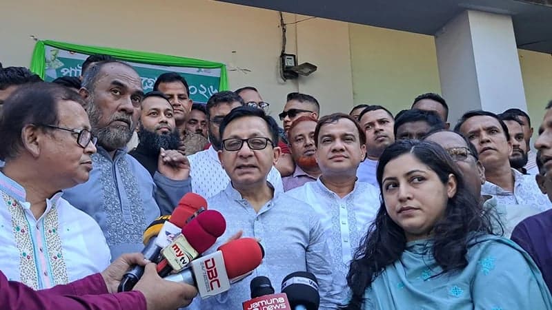 কৃত্রিম সংকট ঠেকাতে নিত্যপণ্যের বাজারে নজরদারি করবে এআই: বাণিজ্যমন্ত্রী