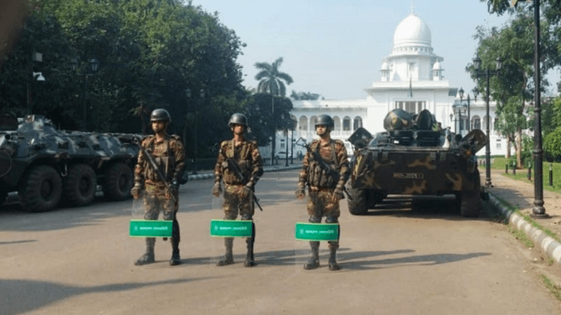 পুরো সুপ্রিম কোর্ট এলাকা নিরাপত্তার চাদরে ঢাকা