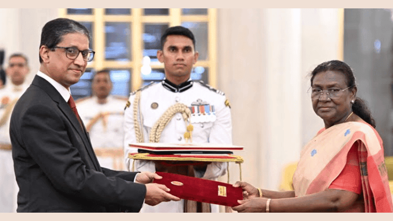 ভারতের রাষ্ট্রপতির কাছে বাংলাদেশের হাইকমিশনারের পরিচয়পত্র পেশ
