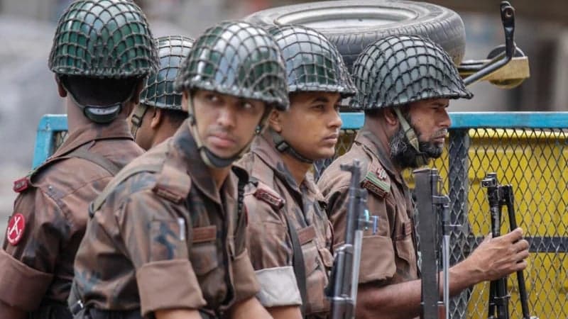 নির্বিঘ্ন ঈদযাত্রা নিশ্চিতে ঢাকা ও গাজীপুরে বিজিবি মোতায়েন