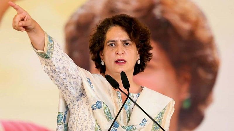 চিন্ময় কৃষ্ণ দাসের গ্রেপ্তার ও হিন্দুদের ওপরে সহিংসতার সংবাদ অত্যন্ত চিন্তাজনক: প্রিয়াঙ্কা গান্ধী