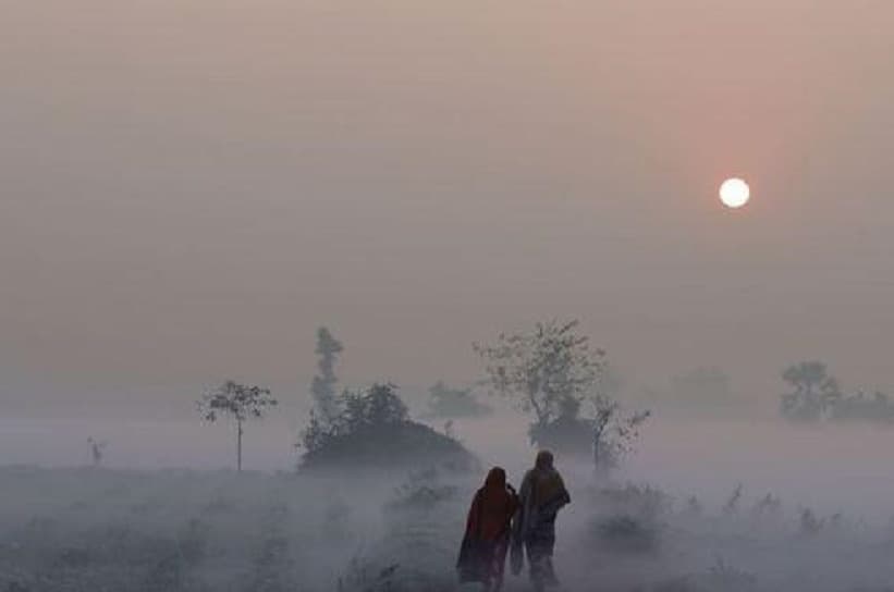 কুয়াশার চাদরে ঢাকা পঞ্চগড়, তাপমাত্রা ১৩.৫ ডিগ্রি সেলসিয়াস
