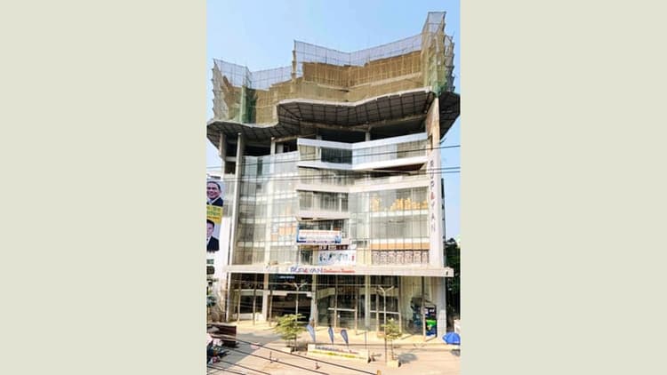 কুমিল্লায় শত কোটি টাকার সরকারি জমি দখলে অভিনব কূটকৌশল!