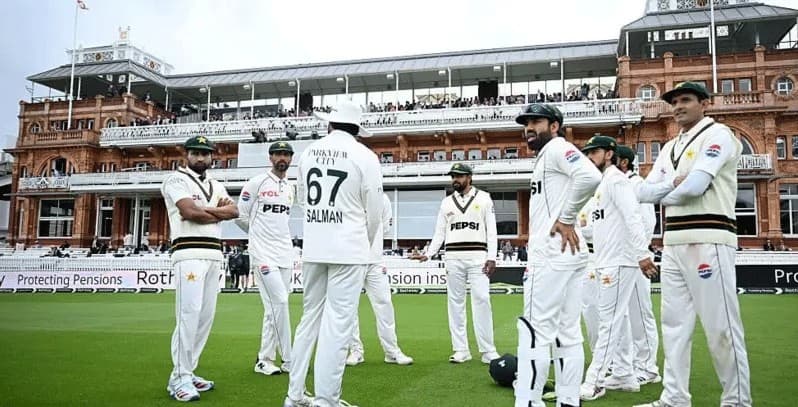 ইংল্যান্ডের কাছে সিরিজ হারের পর পাকিস্তান দলে ৭ পরিবর্তন, মিসবাহর পদত্যাগ