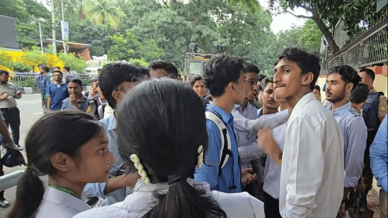 মন্ত্রীর পদত্যাগের দাবি বাদ, ৬ দফা নিয়ে সচিবালয়ে শিক্ষার্থীদের প্রতিনিধি দল