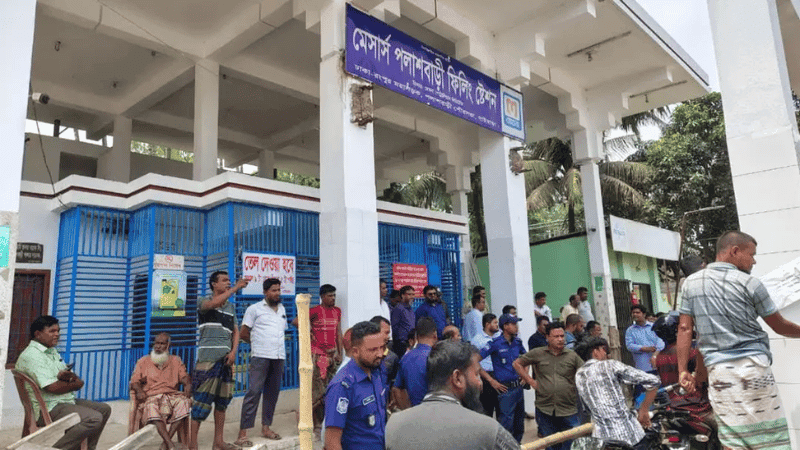 গাইবান্ধায় ফিলিং স্টেশনে তেল নেওয়া নিয়ে দ্বন্দ্বে ছুরিকাঘাতে আহত ৩