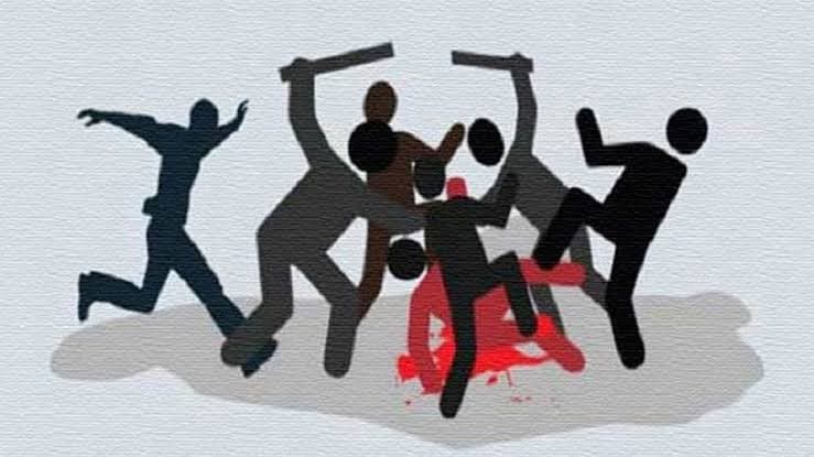 সীতাকুণ্ডে আগুনে পুড়িয়ে হত্যার অভিযোগের জেরে অভিযুক্তকে পিটিয়ে হত্যা