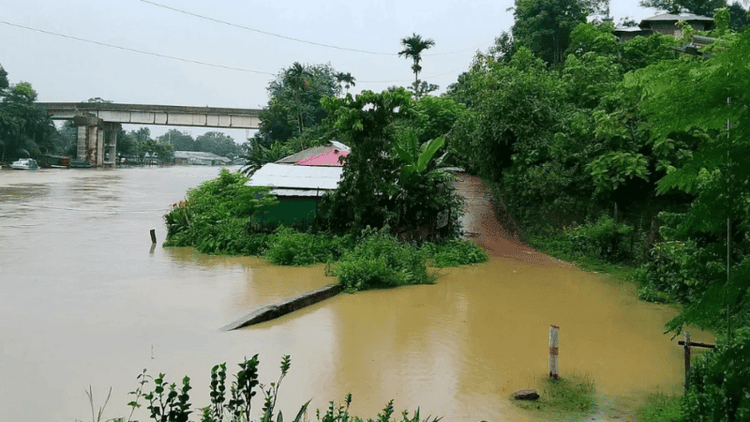 রাঙ্গামাটিতে এখনও পানিবন্দী ২০ হাজার মানুষ, ৬ দিনে ১০৪টি পাহাড়ধস