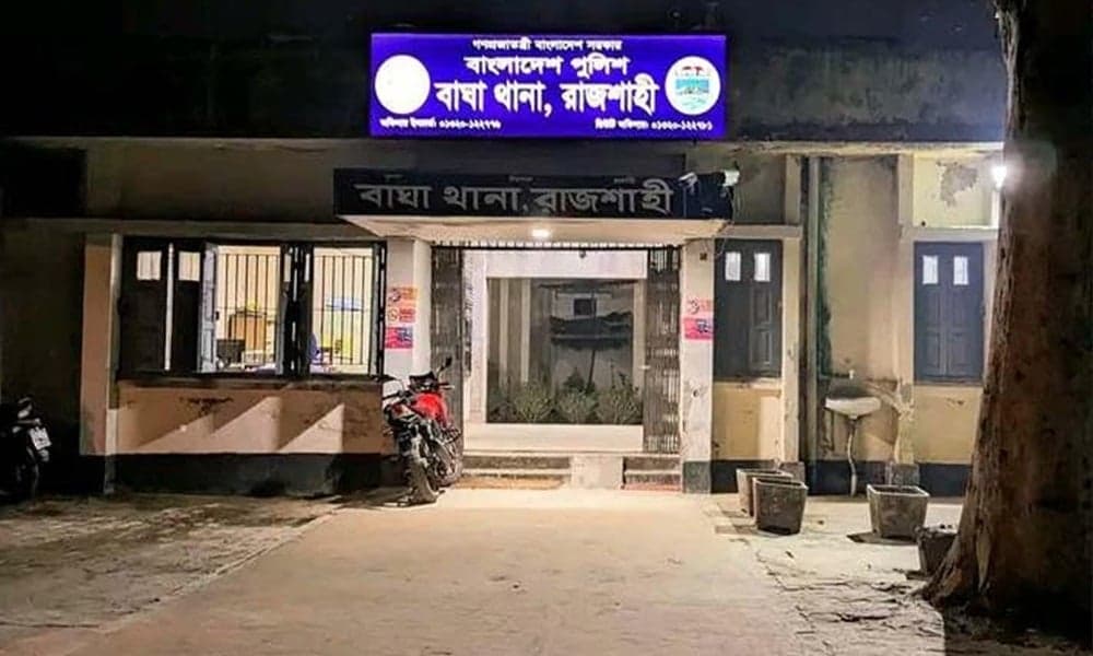 রাজশাহীতে সনাতন ধর্মাবলম্বীর বসতবাড়ি দখল ও প্রতিমা ভাঙচুর, গ্রেপ্তার ১