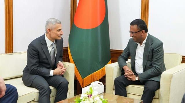 প্রধানমন্ত্রীর পররাষ্ট্র বিষয়ক উপদেষ্টার সঙ্গে পল কাপুরের সাক্ষাৎ