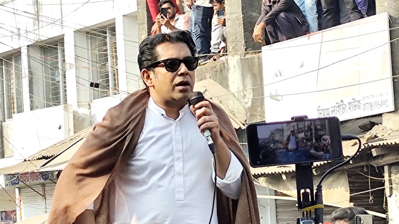 ৪০ কেন্দ্রের ফলে এগিয়ে আন্দালিব রহমান পার্থ